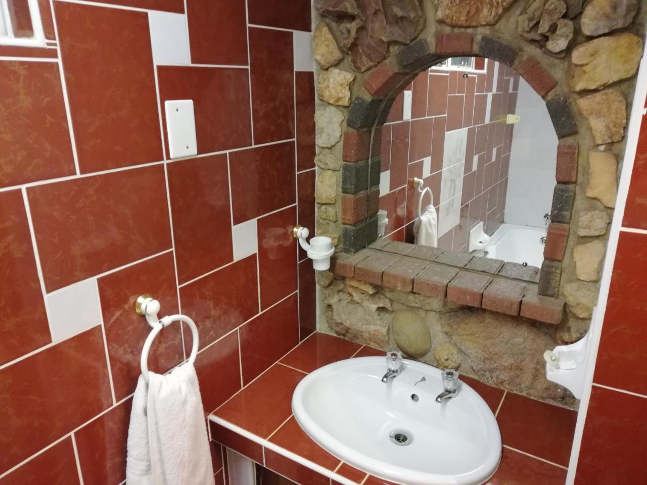 Tzaneen Guest House エクステリア 写真